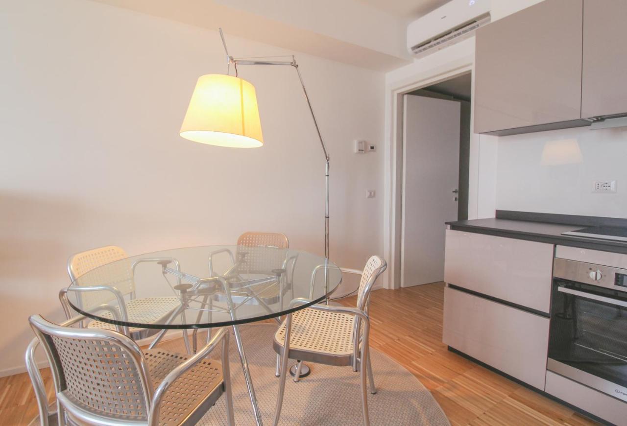 Residenza I Melograni - Suite โดมาโซ ภายนอก รูปภาพ