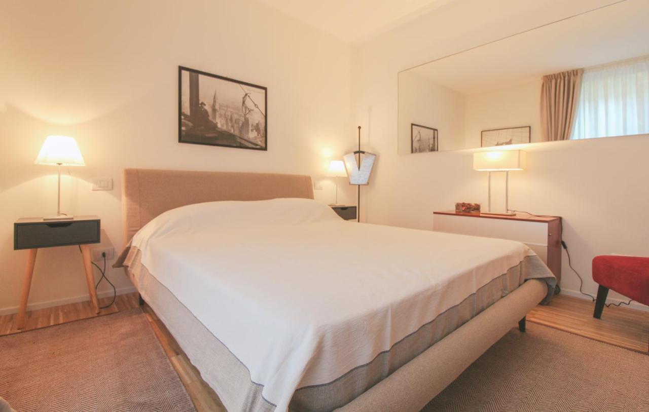 Residenza I Melograni - Suite โดมาโซ ภายนอก รูปภาพ