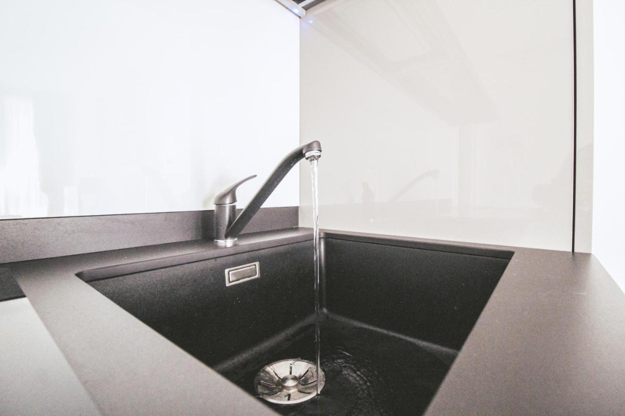 Residenza I Melograni - Suite โดมาโซ ภายนอก รูปภาพ