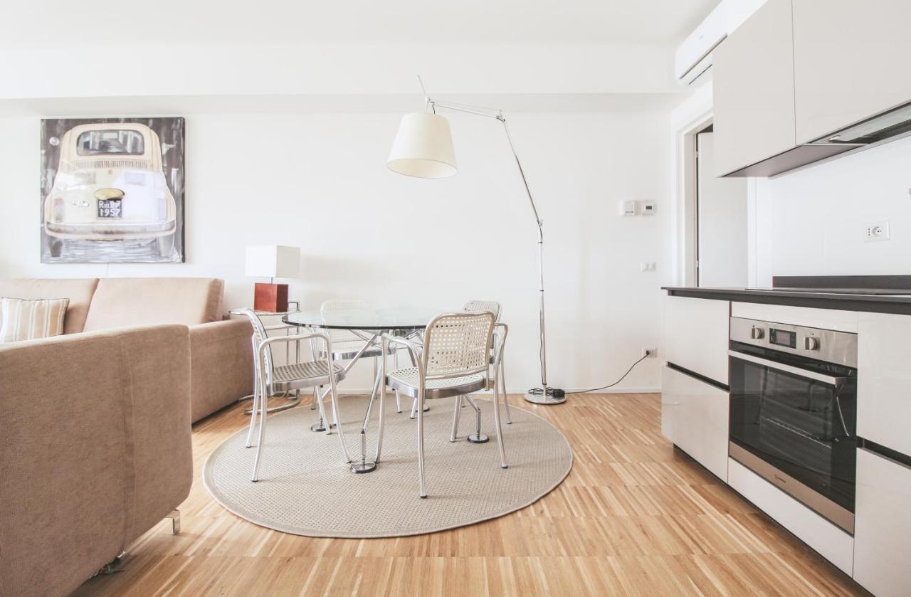 Residenza I Melograni - Suite โดมาโซ ภายนอก รูปภาพ