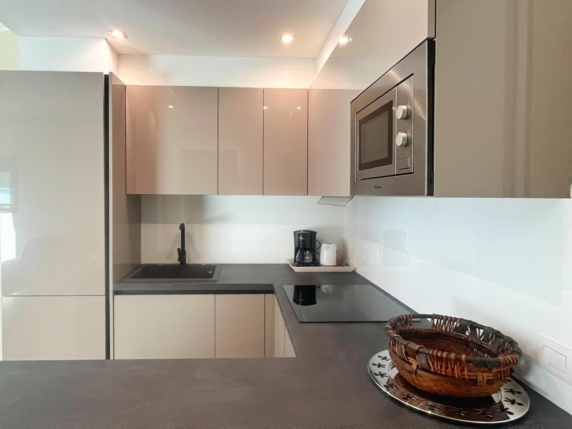 Residenza I Melograni - Suite โดมาโซ ภายนอก รูปภาพ
